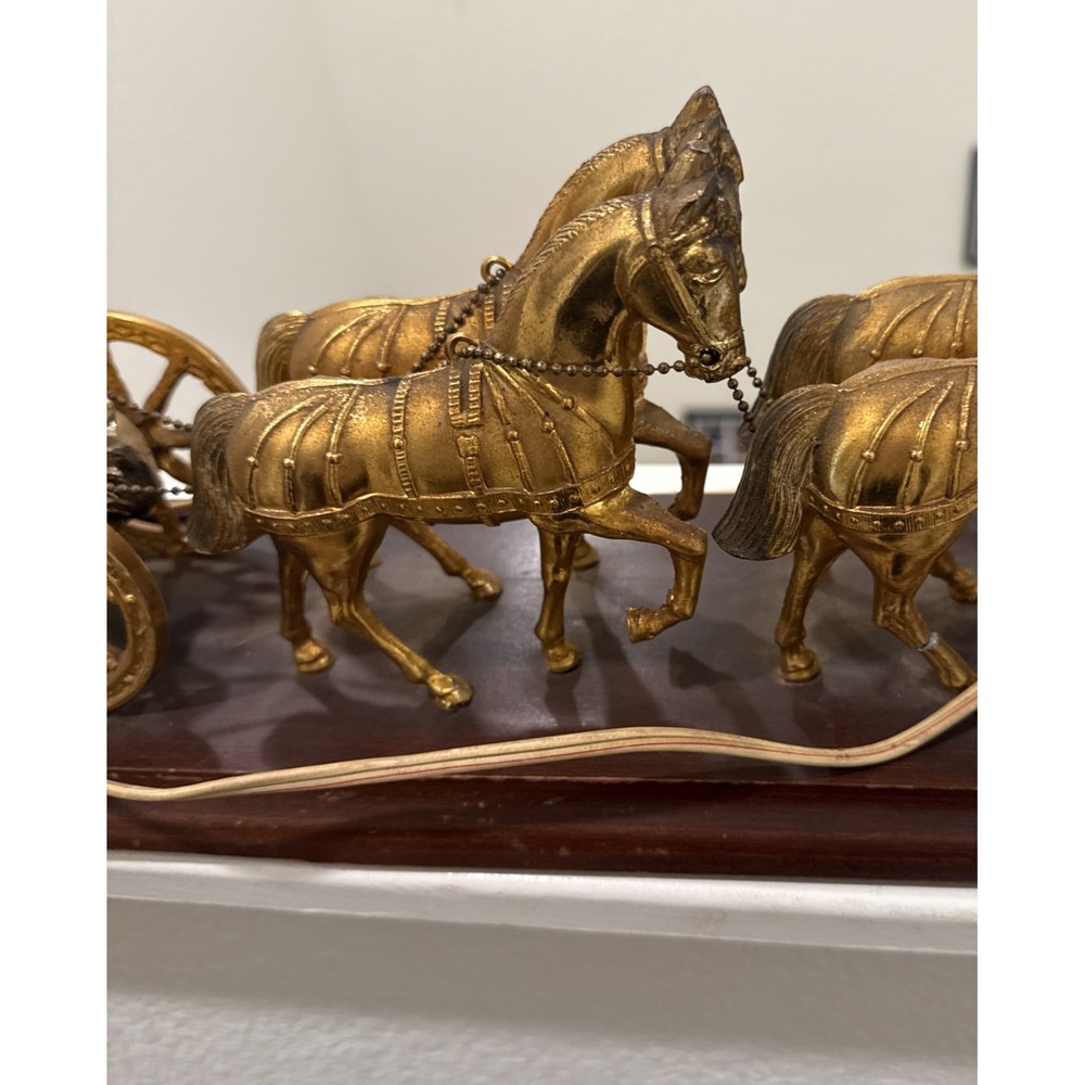 VINTAGE ELECTRIC UNITED CLOCK CORP FOUR HORSES CARRIAGE WORKS - Picture 8 of 13